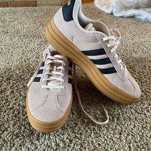 Adidas Women's VL Court Bold Platform Sneaker Size 11